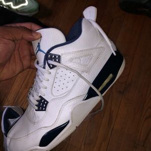 Jordan 4